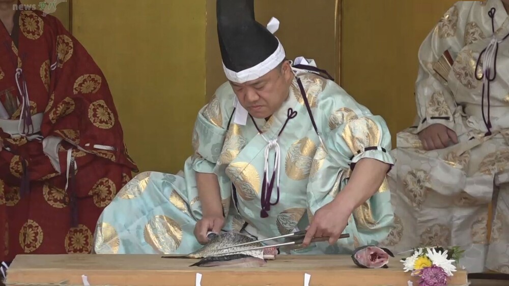 “料理の神様”に感謝の気持ちを捧げる