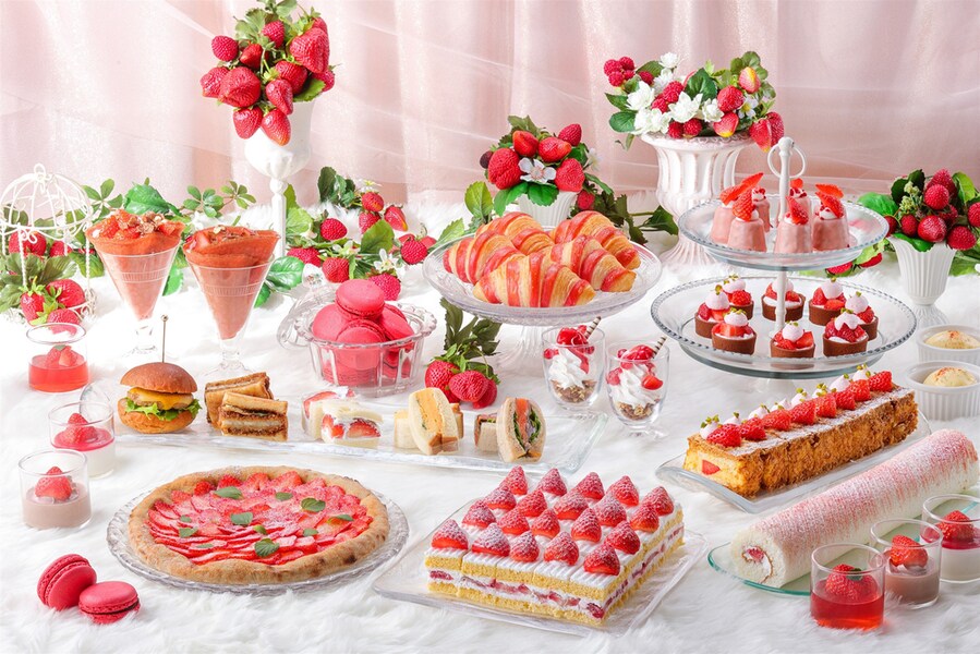 いちごづくしの世界へようこそ！　幕張でサンドウィッチ＆スイーツビュッフェ
