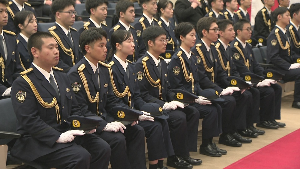 「不安を解消できる警察官に」 千葉県警察学校で卒業式 ３３人が新たな一歩