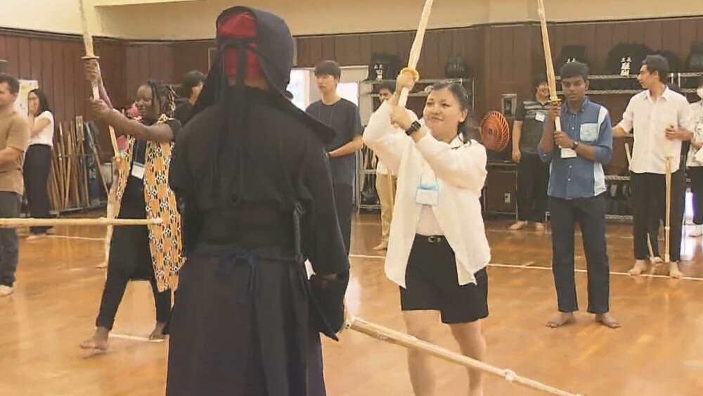 高校生が日本語学ぶ留学生と交流 日本文化を紹介　千葉市