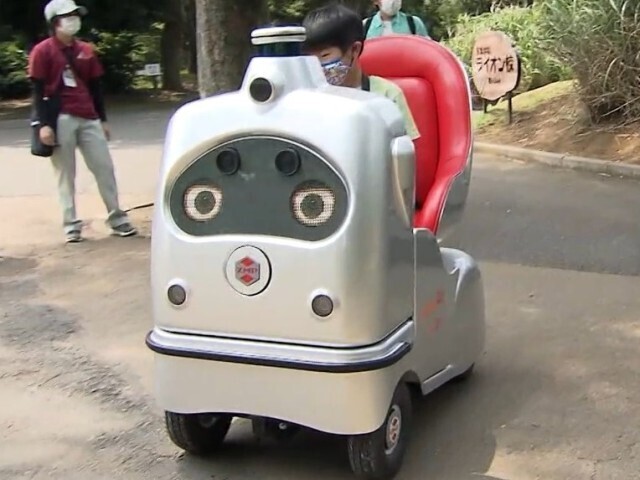 自動運転ロボットで千葉市動物公園を周遊