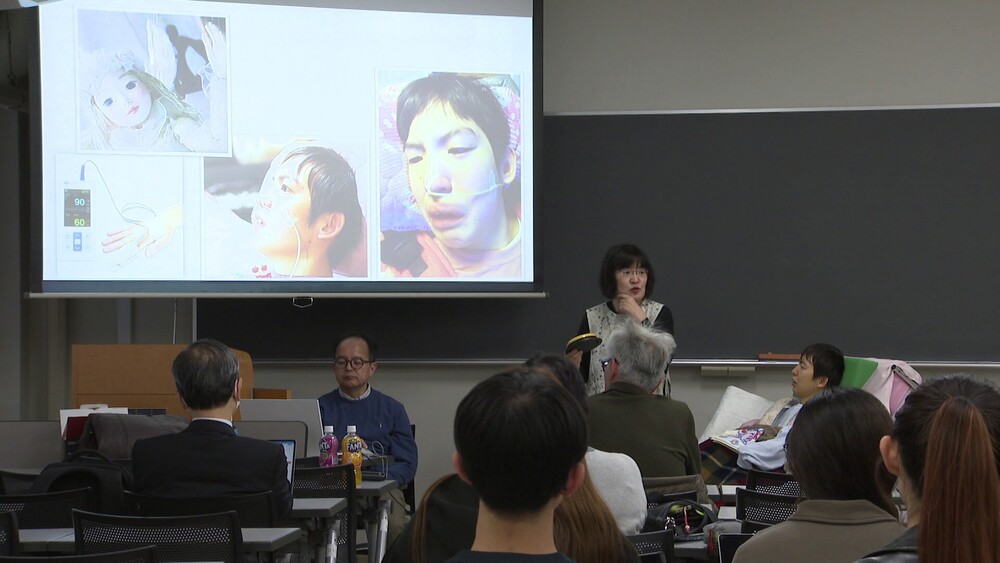 「皆と一緒に普通に生きる」　重い障がいがある女性と母が千葉大学で特別講義