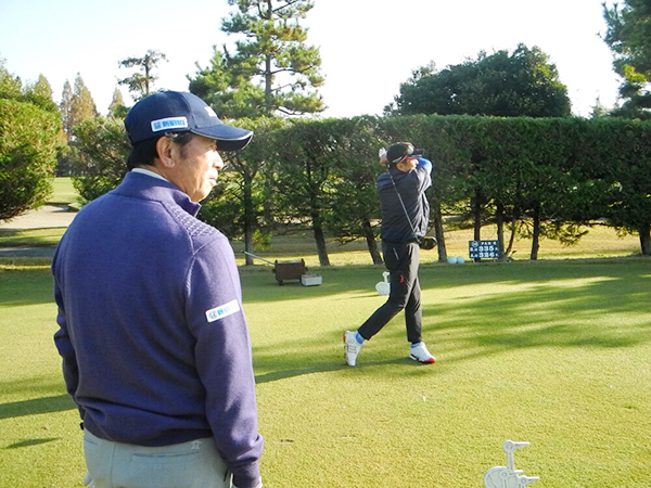 牧野裕のEnjoy Golf～ドライバーの方向性とフィニッシュの位置について