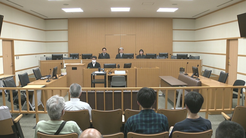 地震で避難の父親を暴行し死亡させたか　息子が初公判で起訴内容認める　千葉地裁