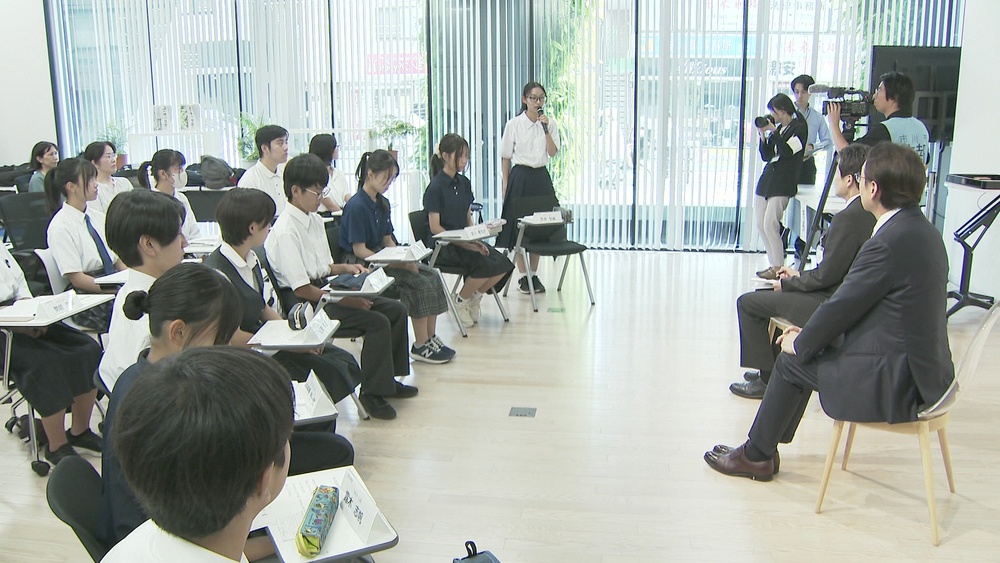 「平和へのバトンを」　被爆地・広島を訪れた千葉県市川市の中学生らが市長に報告