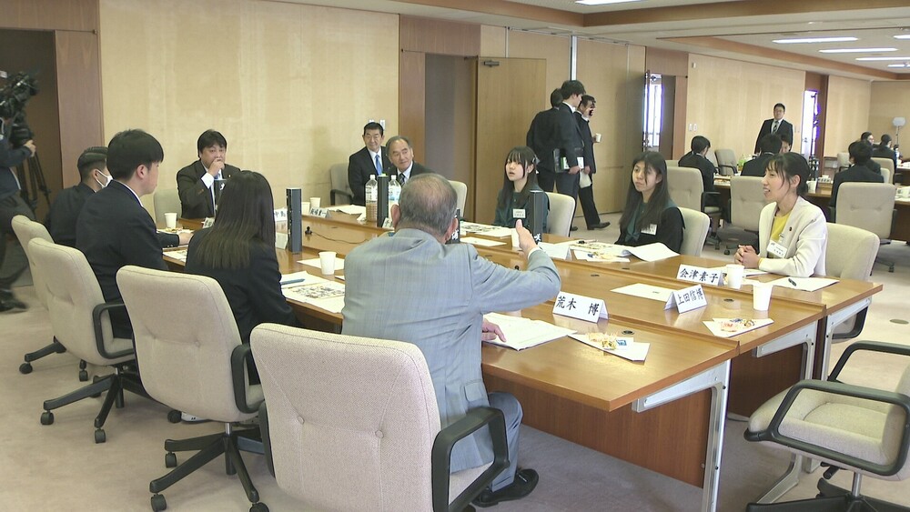 政治に関心持って！成田市議会議員と高校生が意見交換