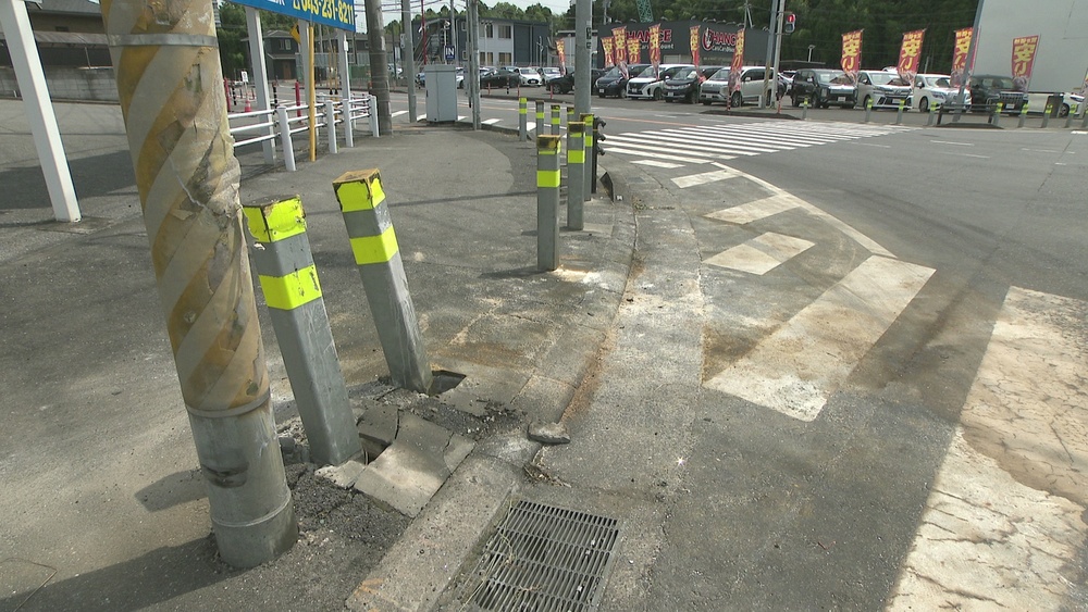 千葉県四街道市の交差点で乗用車同士の事故　２１歳男性が死亡　２人がけが