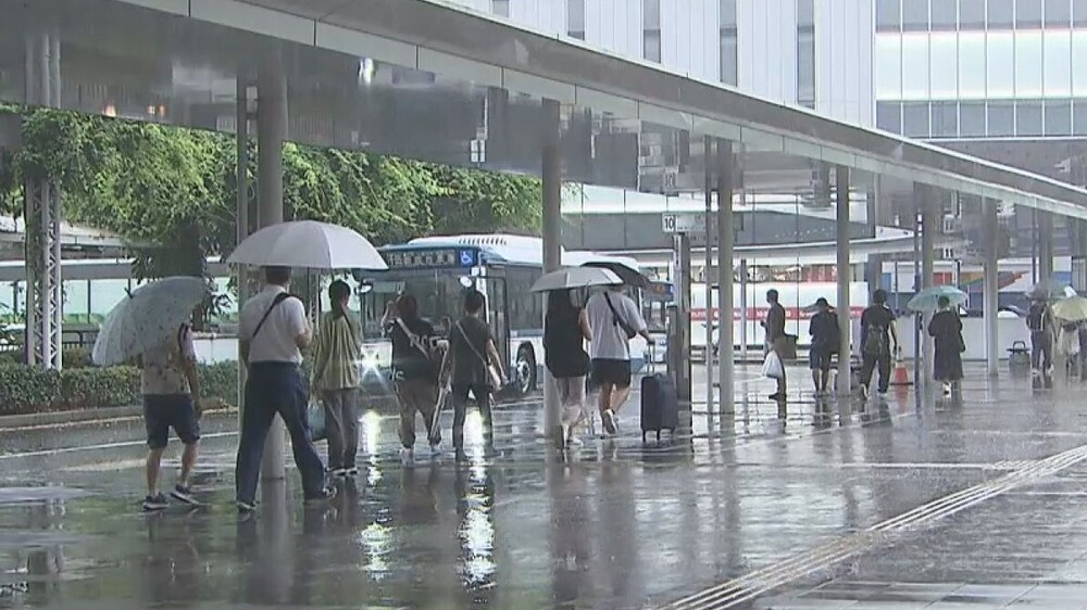 台風接近を前に…　街の人たちの対策は？