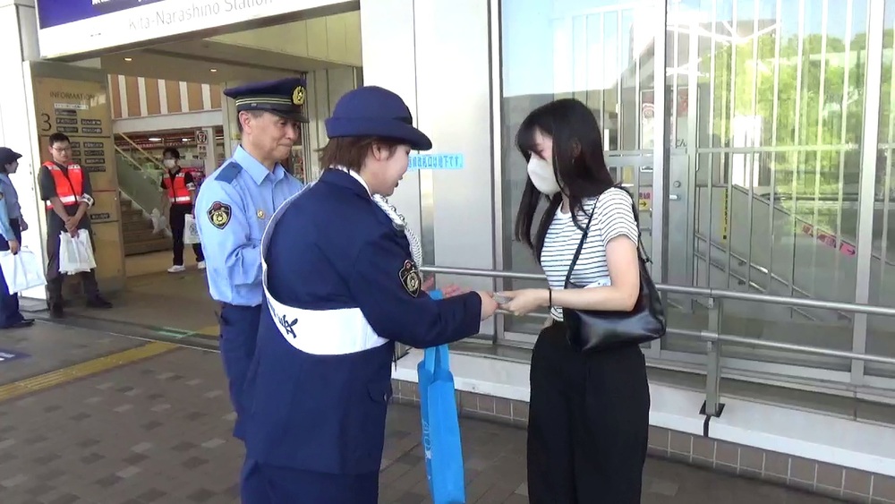 “被害に遭ったらすぐ通報を”　痴漢撲滅に向け京成電鉄の女性駅員が一日警察署長