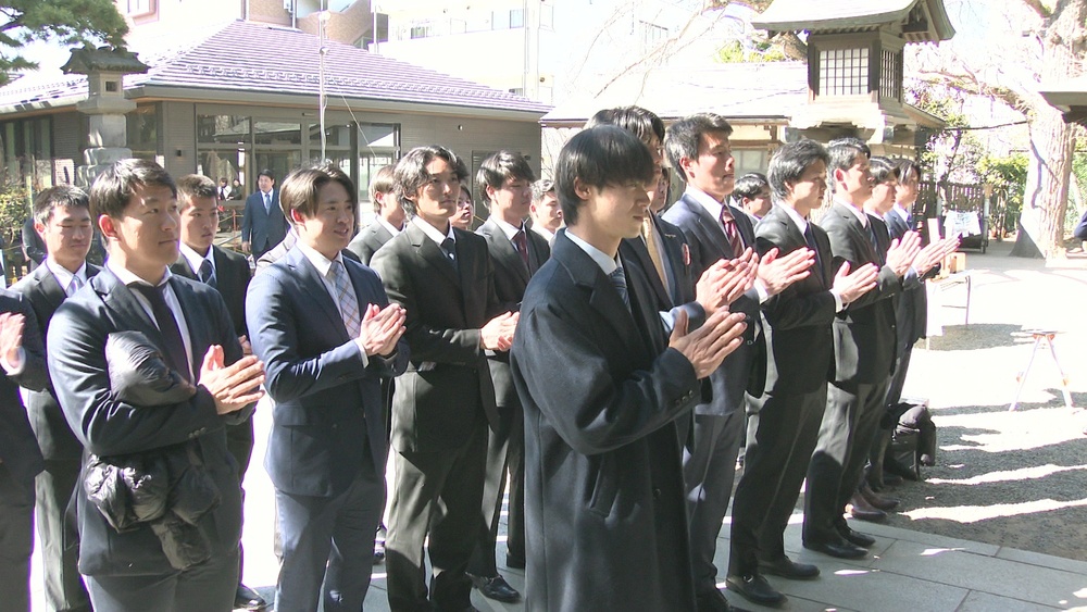 プロ野球独立リーグの千葉スカイセイラーズ 地元船橋の神社で必勝祈願