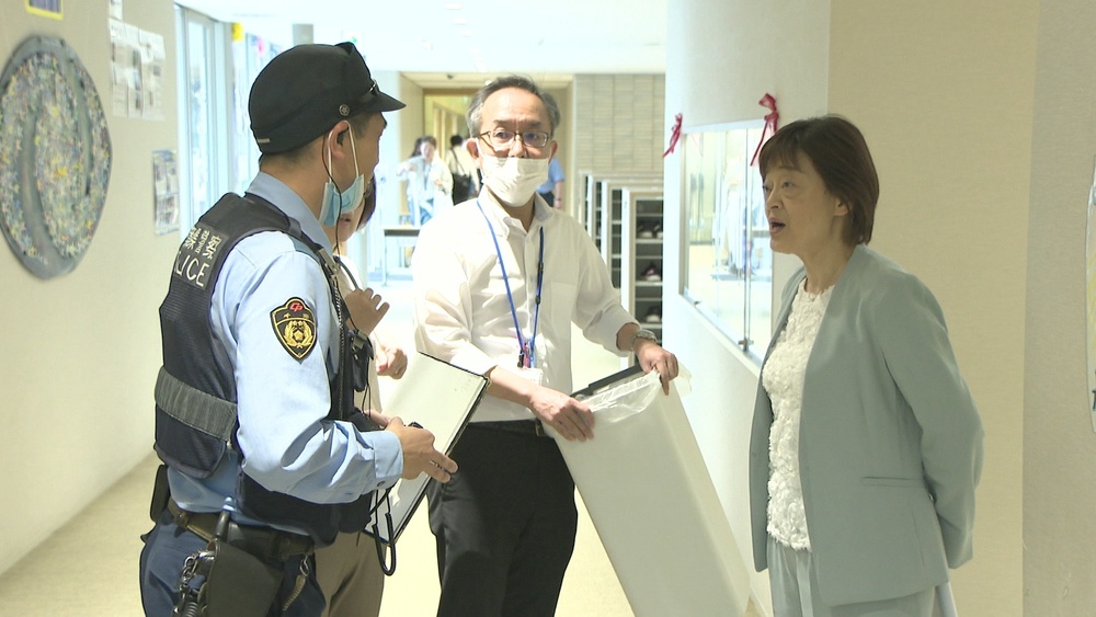小学校に爆破メールしかけられた想定　千葉県流山市の小学校で警察と合同訓練