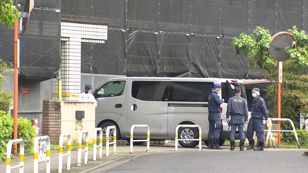 母親と妹を電気コードで首を絞めたか　殺人の疑いで男を逮捕　千葉県習志野市