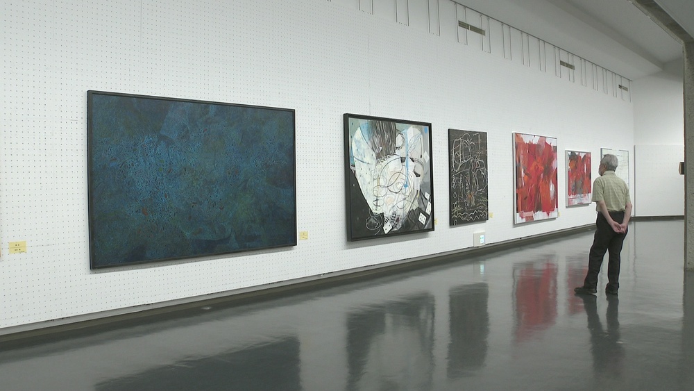 子どもからプロまで　絵画や写真約４００点展示の二科千葉支部展＠千葉県立美術館