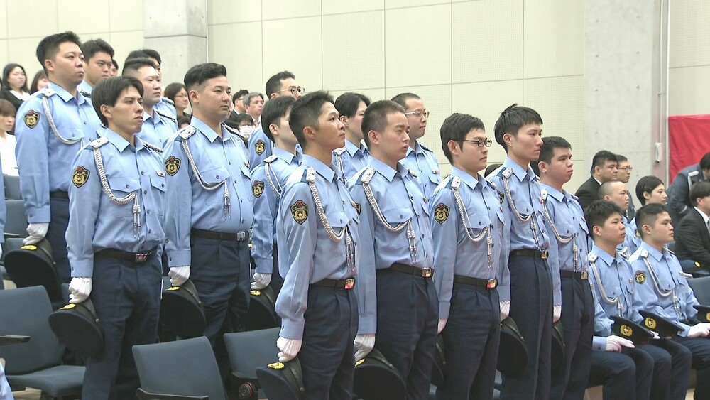 「県民を守れる警察官に」　千葉県警察学校で入校式　４２人が新たな一歩踏み出す