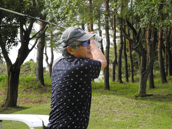 牧野裕のEnjoy Golf～距離やラフの深さによるウェッジの打ち方について