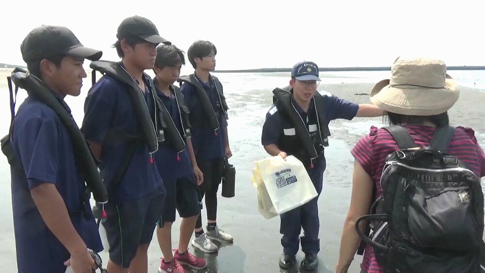 地元ヨット部の高校生　千葉市「幕張の浜」で水難事故防止に向けパトロール