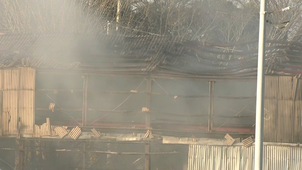 国道１６号沿い倉庫火災　保管中の家具が燃える　けが人なし　千葉・白井市