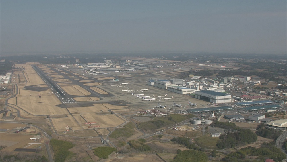 成田空港で航空機の立ち往生相次ぐ　猛暑で路面が変形し誘導路にわだちできたか