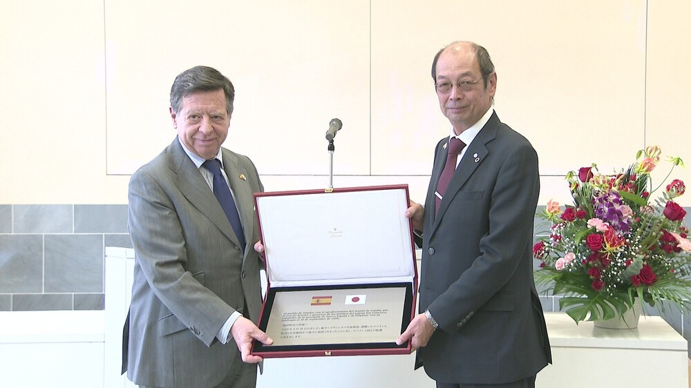 難破船救助の縁でいまも交流続く　御宿町にスペインから”友好の証”贈られる