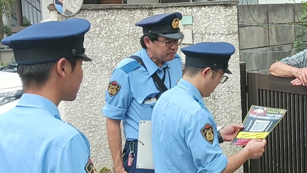 海外からの怪しい電話には…　詐欺被害が多い船橋市で警察官が高齢者宅で注意喚起