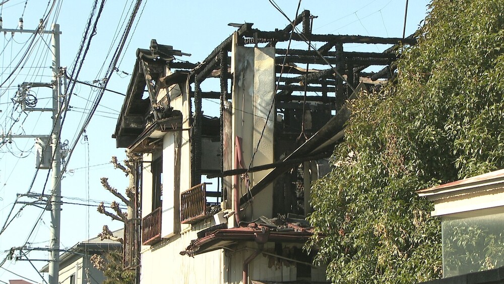 市川市でアパート火災　焼け跡から６０代男性の遺体