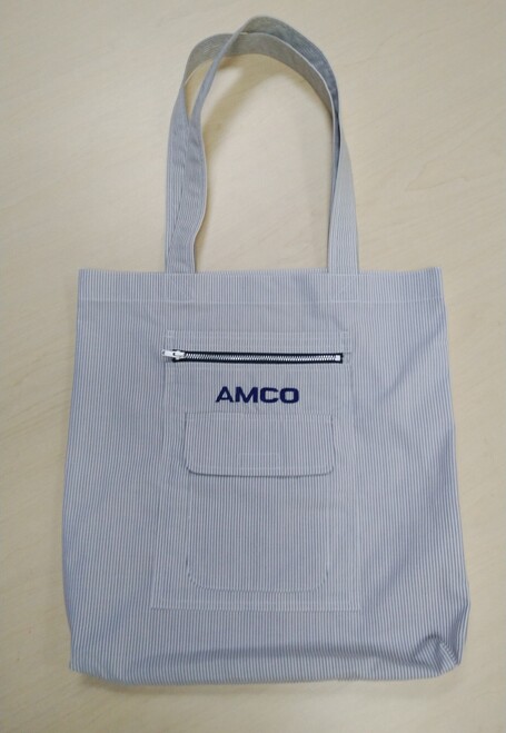 廃棄予定の作業服からトートバッグに再生　成田空港関連企業がSDGs推進