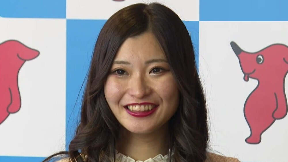24歳車いす女性モデル 青年版国民栄誉賞の受賞を千葉県の熊谷知事に報告