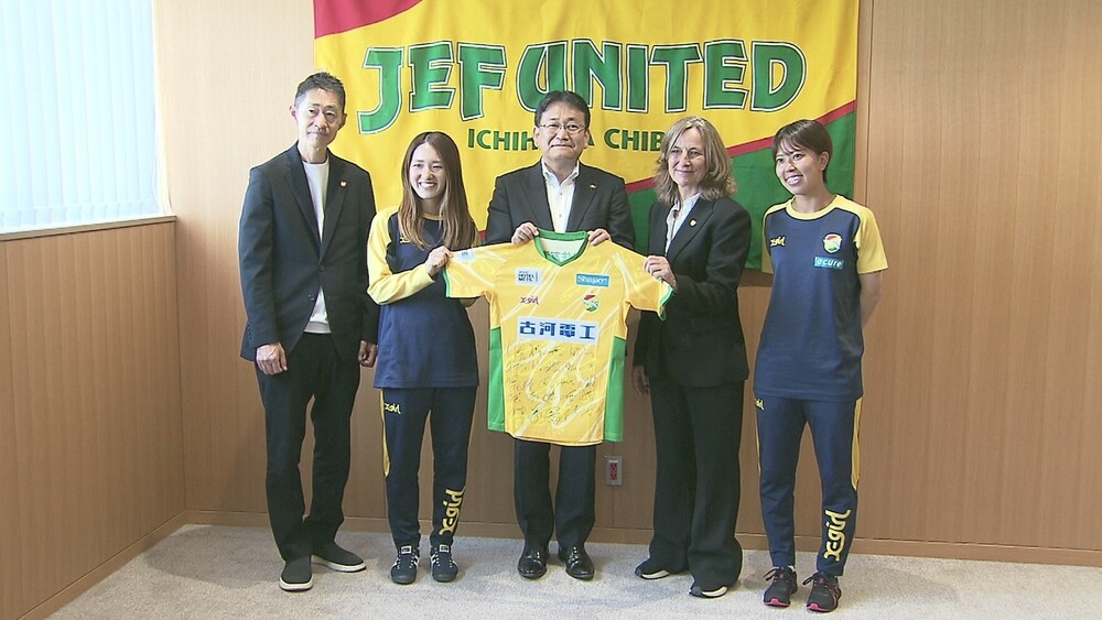 「開幕戦で良いスタートを」　ジェフ千葉レディースが千葉市役所で意気込み語る