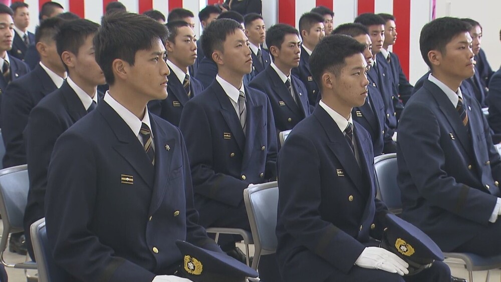千葉県消防学校　 新人消防士１３７人が卒業