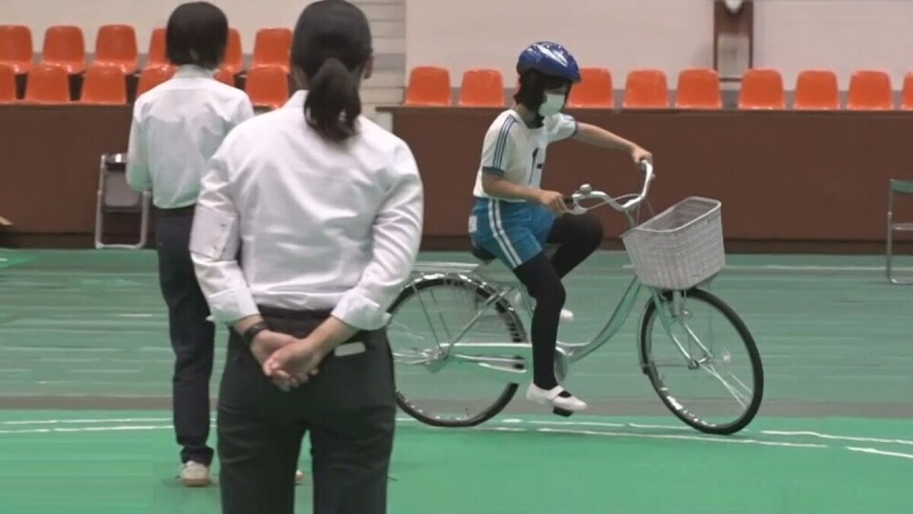 千葉県内の小学生　自転車の運転技能などを競う