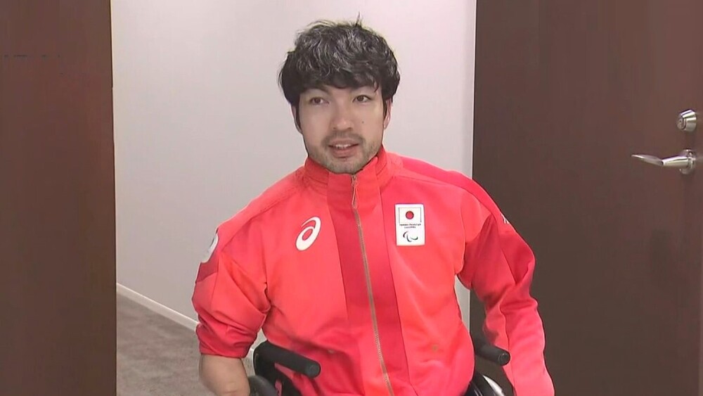 通算１４個のメダル獲得 浦安市がパラ競泳レジェンドの鈴木選手を特別表彰