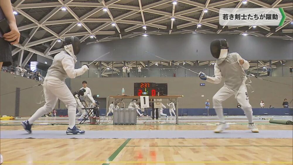 若き剣士たちが躍動 千葉市民フェンシング大会