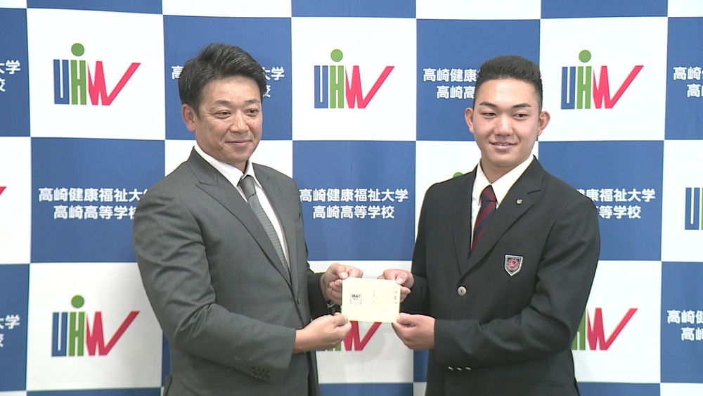 「世界で活躍できる投手目指す」　千葉ロッテ”ドラフト１位”石垣投手が抱負語る