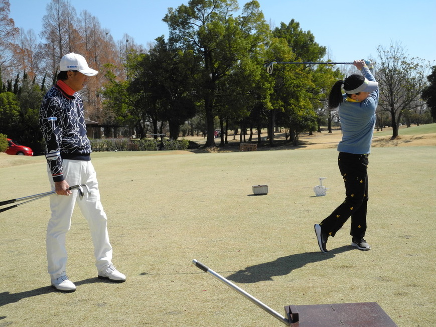 牧野裕のEnjoy Golf～ジャンプアップするスイングについてアドバイス