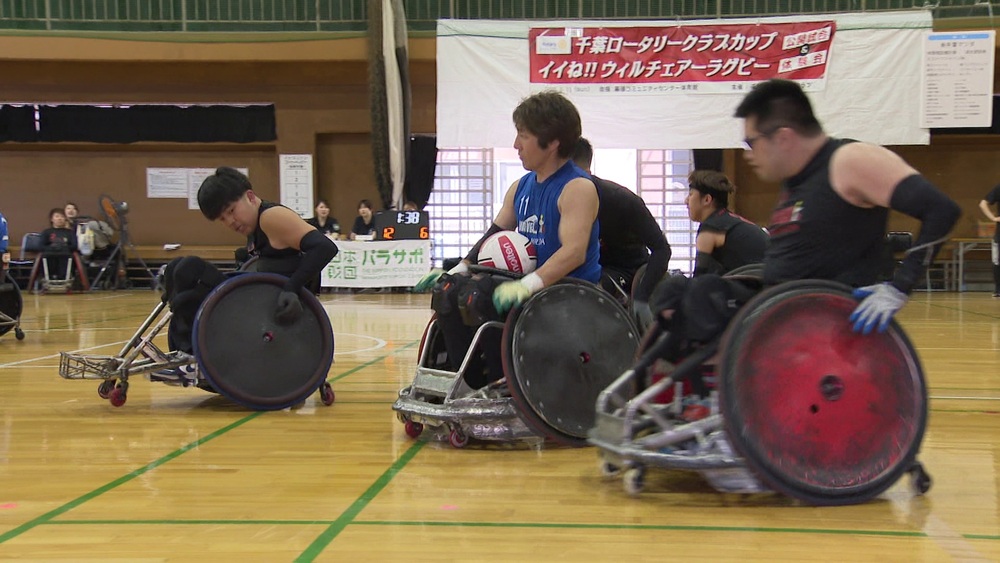 激しいタックルや華麗なパスさばきも！千葉市で車いすラグビーの公開試合＆体験会